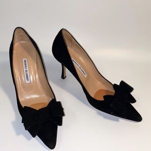 Manolo Blahnik Suede Bow Tie Pump EU39